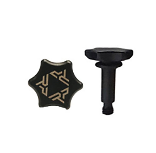 Die oversized Quick-Release Screws aus 4140 Chromoly-Stahl bieten eine sichere Handhabung, verhindern das Lösen und erleichtern die Reinigung deiner Rossi 95.